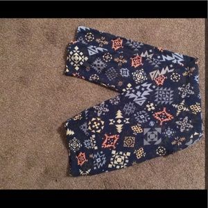 LulaRoe Tall & Curvy Leggings. Never washed.